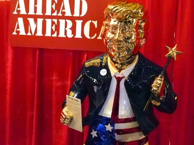 Trump statue